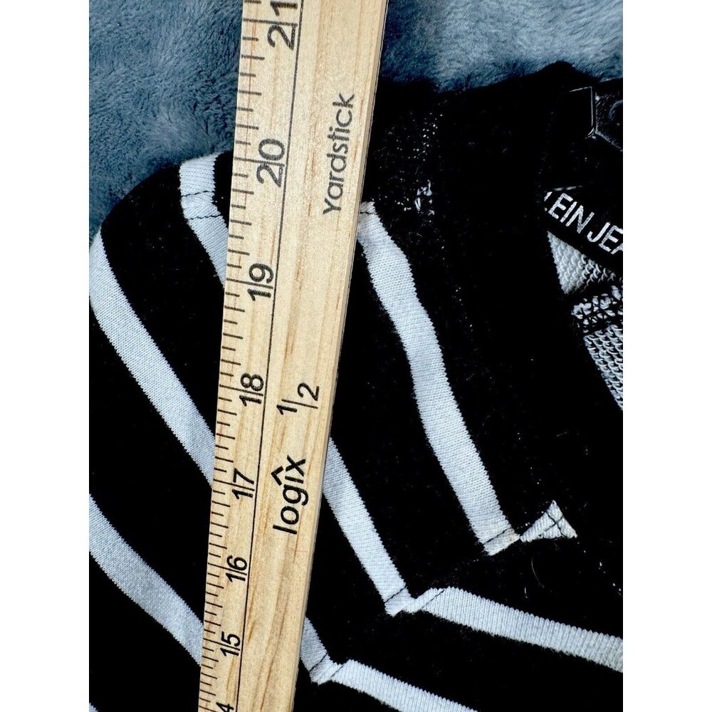 Calvin klein T Shirt Crop Top Black/White Medium Shirt - Picture 10 of 15